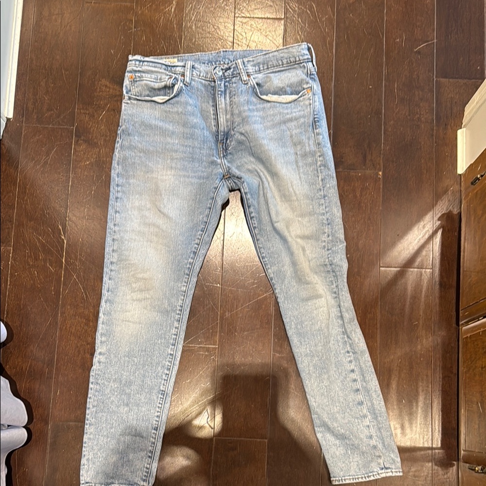 Men’s Blue Denim Levis Jeans  - 32 length 34 waist